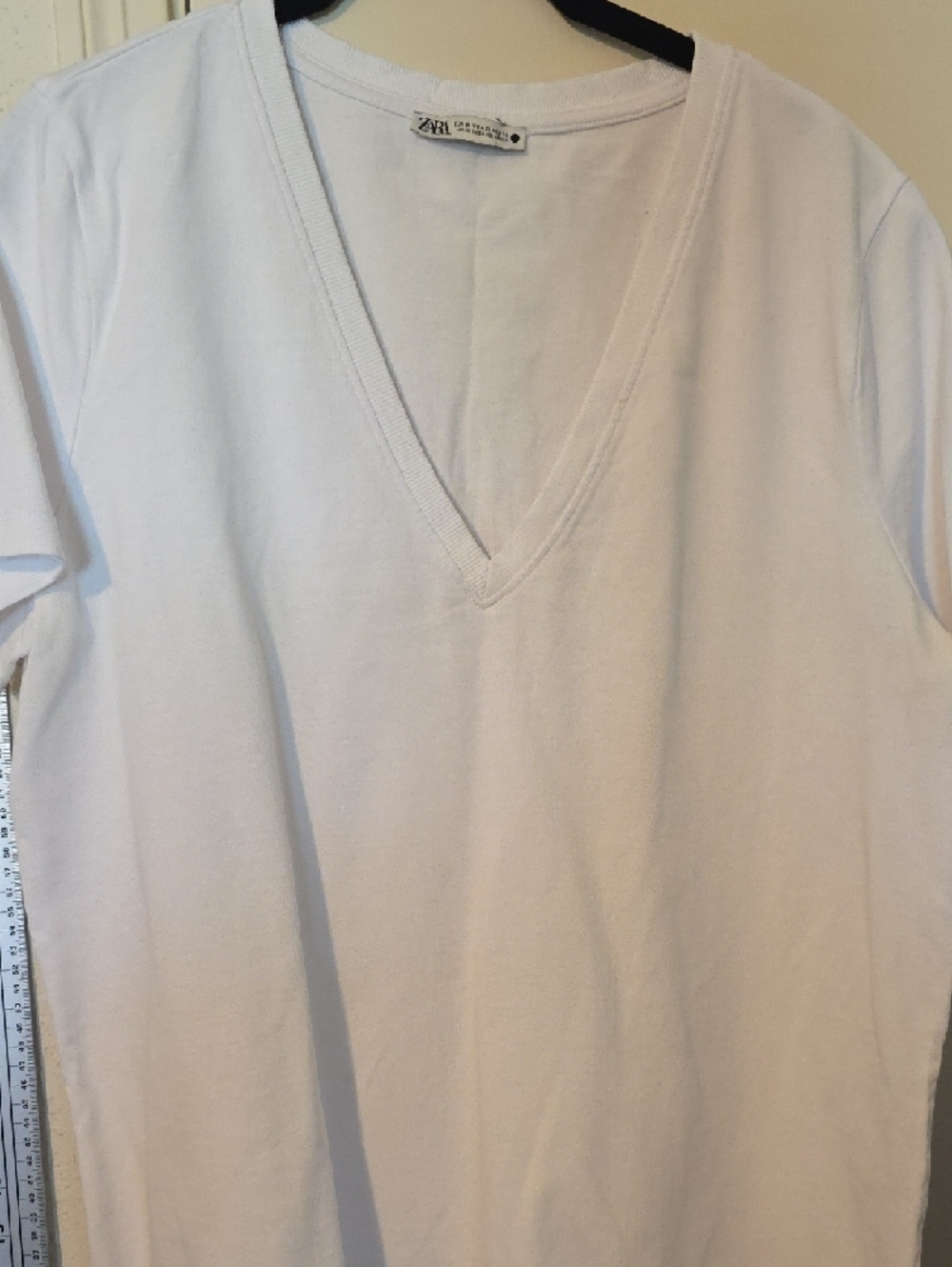 Zara White Ribbed Crewneck Tee